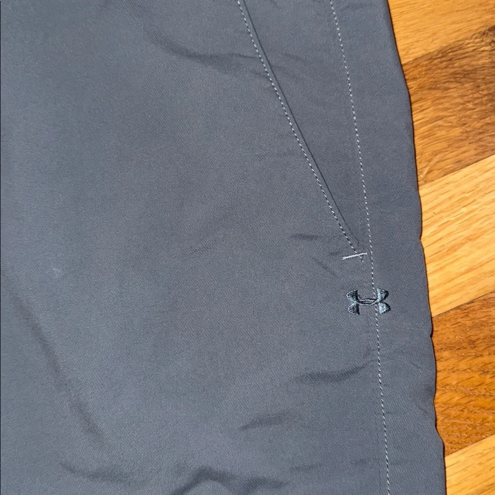 Under Armour Dark Gray Men's Shorts Size 36